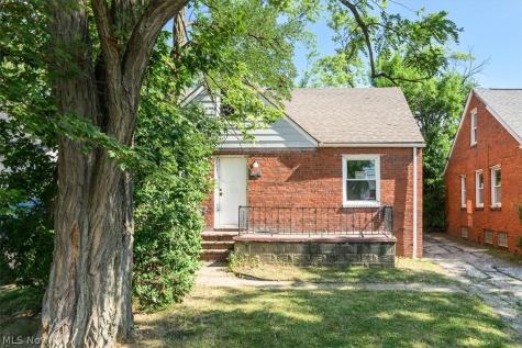 21603 Libby Road Maple Heights OH 44137