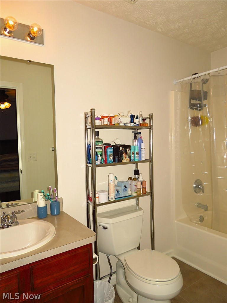 38205 Pelican Lake Drive North Ridgeville OH 44039