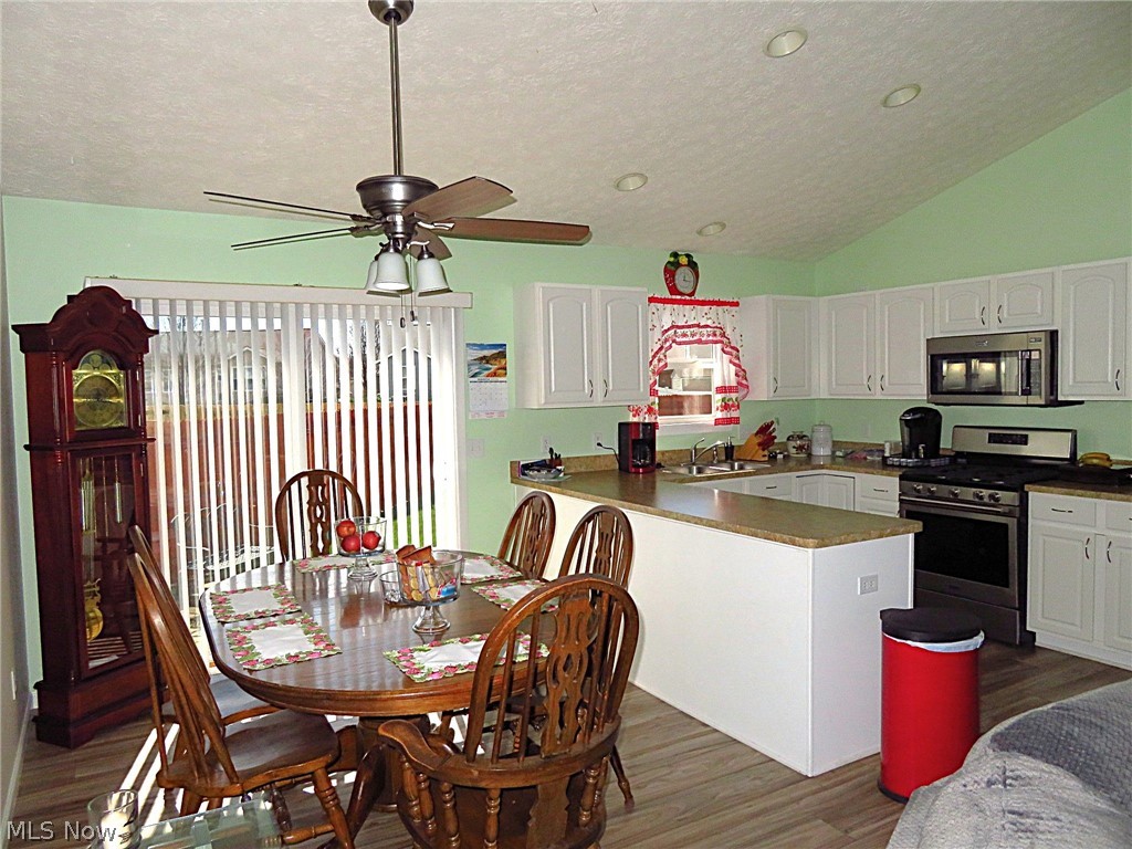 38205 Pelican Lake Drive North Ridgeville OH 44039