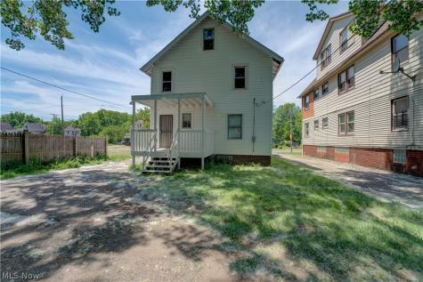 3241 E 116th Street Cleveland OH 44120