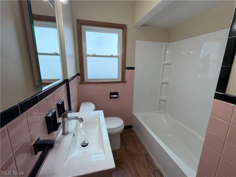 1385 Niagara Avenue Akron OH 44305