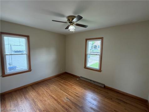 1385 Niagara Avenue Akron OH 44305