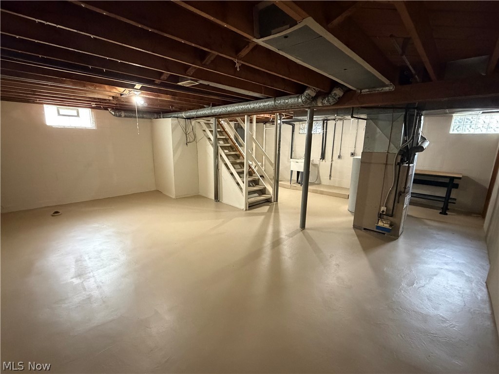 1385 Niagara Avenue Akron OH 44305