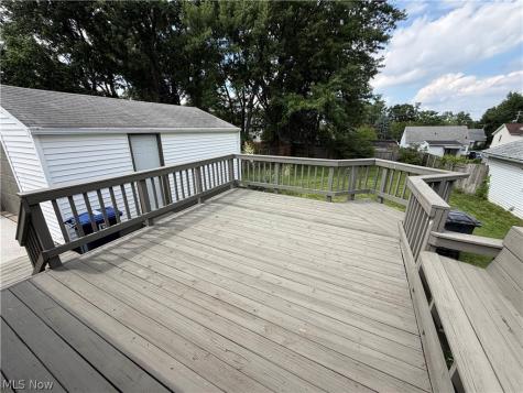 1385 Niagara Avenue Akron OH 44305