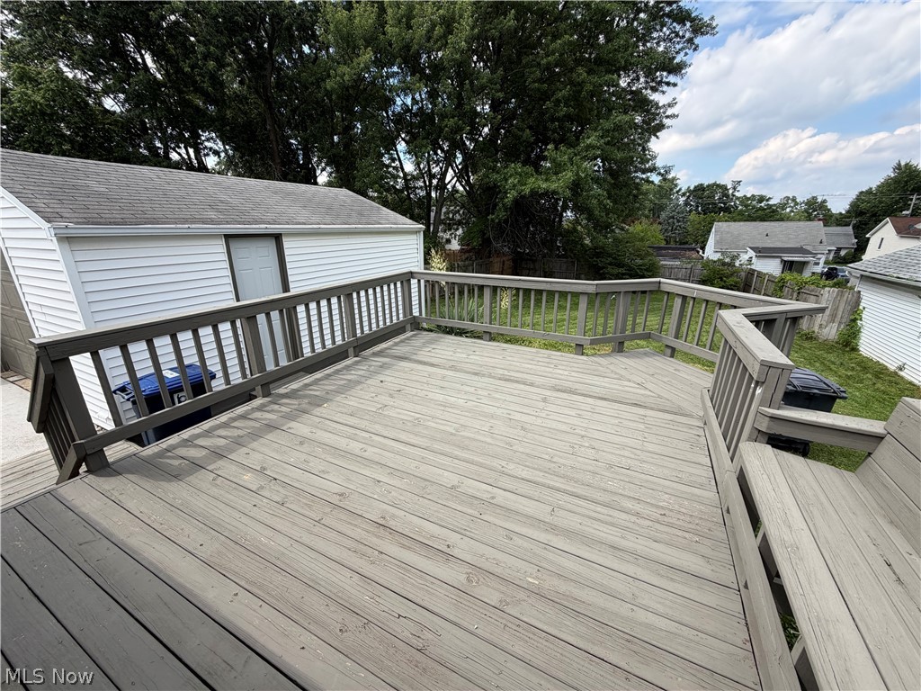 1385 Niagara Avenue Akron OH 44305