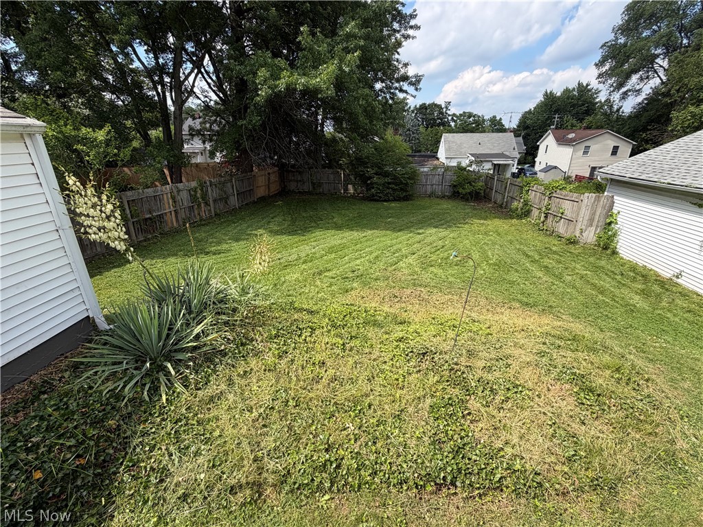 1385 Niagara Avenue Akron OH 44305