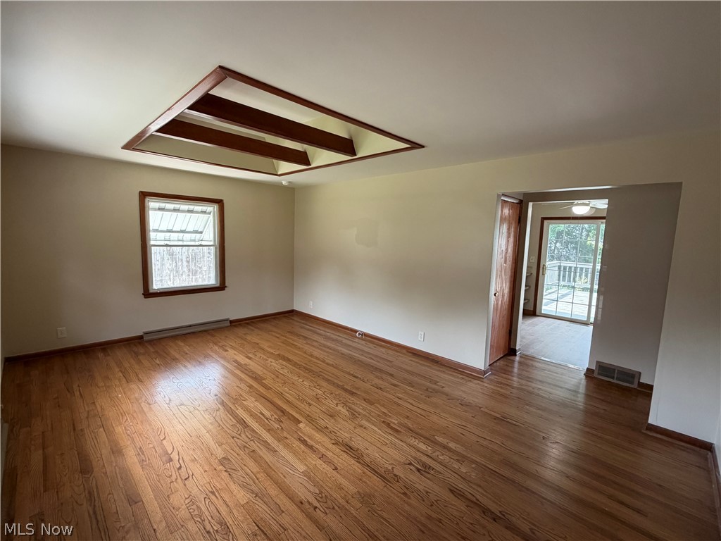 1385 Niagara Avenue Akron OH 44305