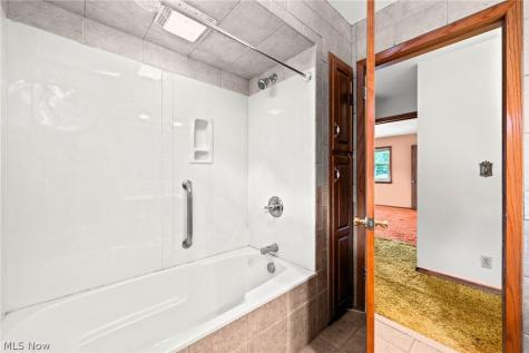 3112 Englewood Drive Silver Lake OH 44224