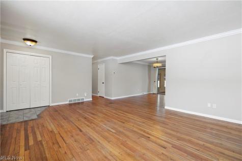 4960 W Park Drive North Olmsted OH 44070