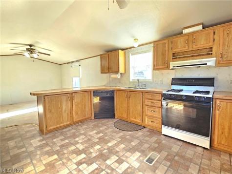 27 Flagler Drive Olmsted Twp OH 44138