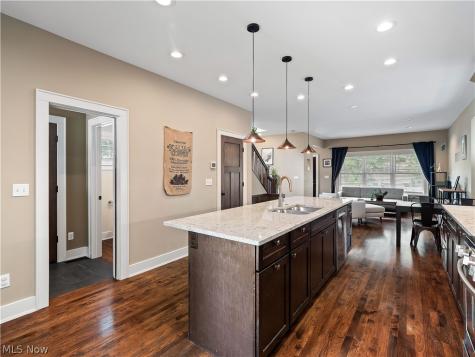 1427 Scenic Street Lakewood OH 44107
