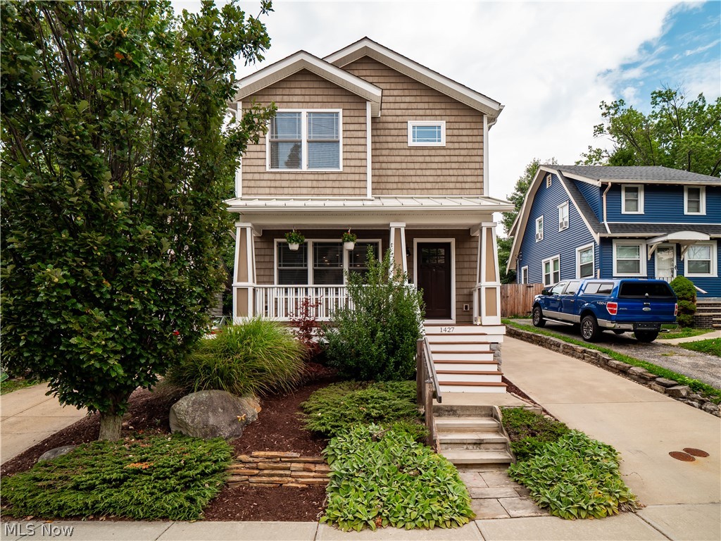 1427 Scenic Street Lakewood OH 44107
