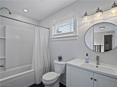 1427 Scenic Street Lakewood OH 44107