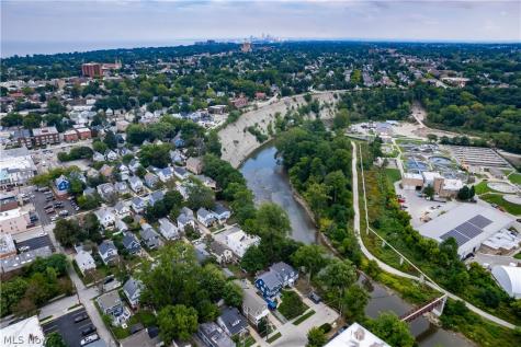 1427 Scenic Street Lakewood OH 44107