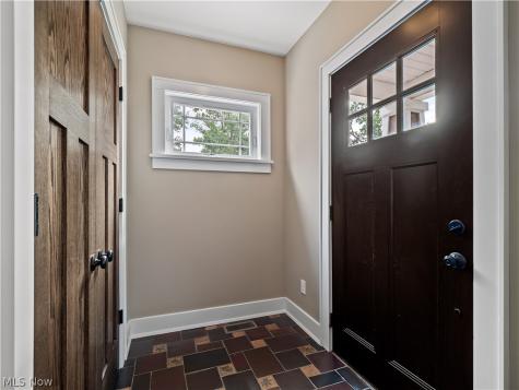 1427 Scenic Street Lakewood OH 44107