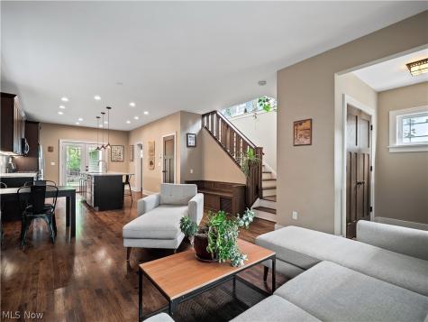1427 Scenic Street Lakewood OH 44107