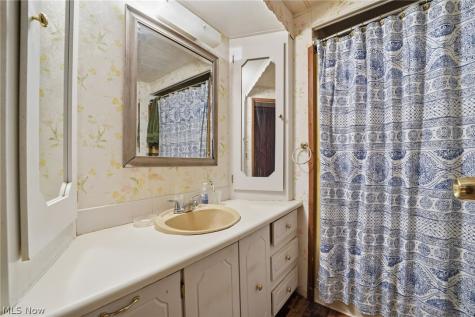 261 Chelsea Drive Willoughby OH 44094