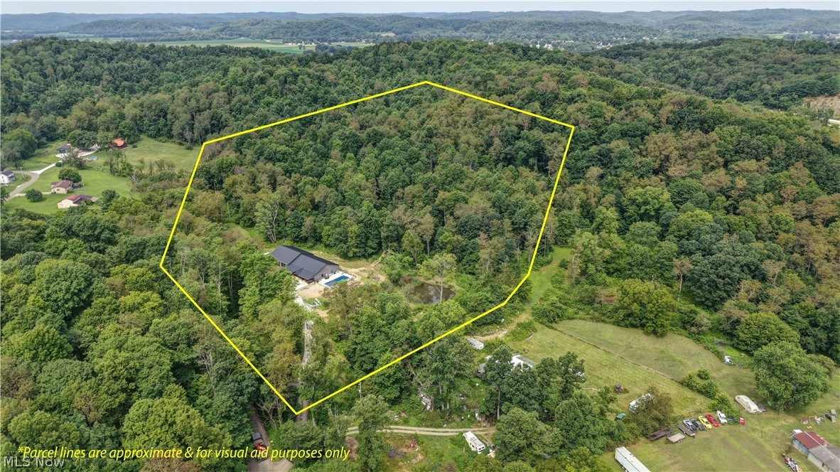 6168 SE Buckeye Hollow Road SE Uhrichsville OH 44683