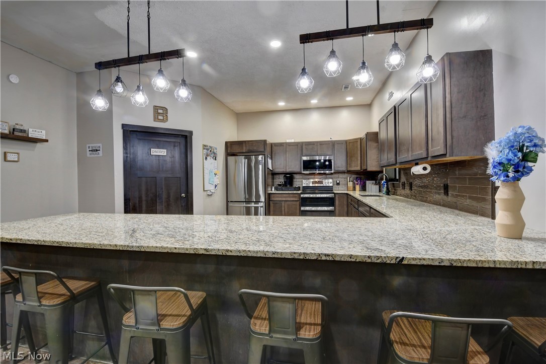 6168 SE Buckeye Hollow Road SE Uhrichsville OH 44683