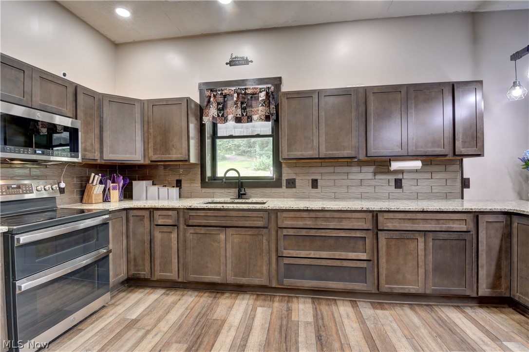 6168 SE Buckeye Hollow Road SE Uhrichsville OH 44683