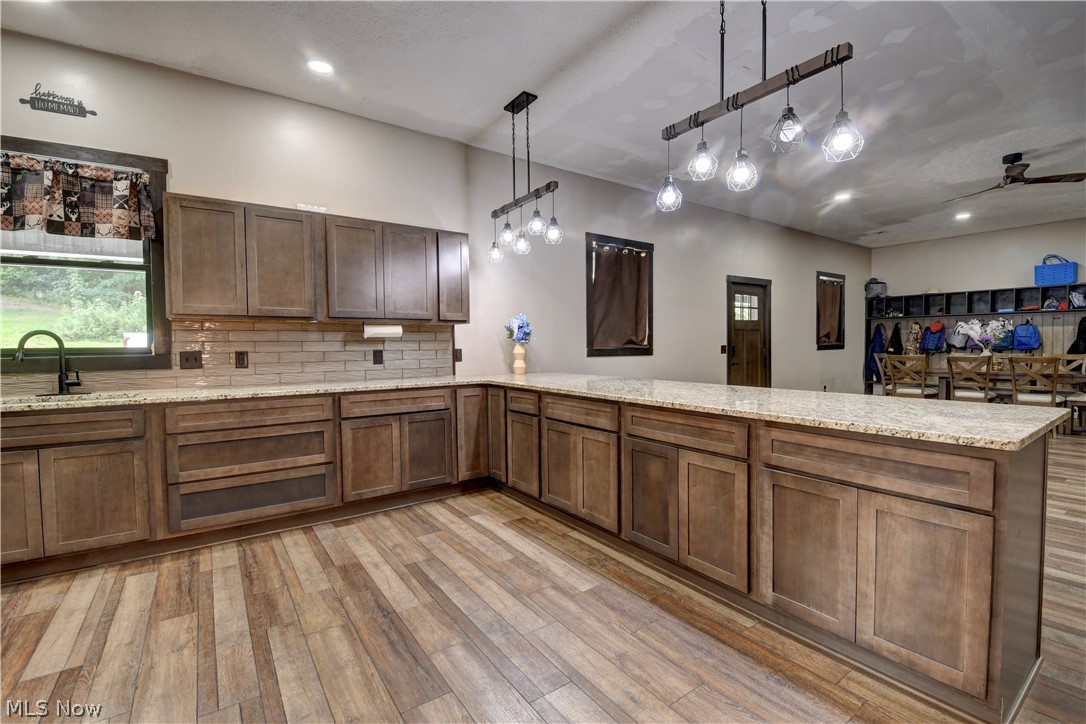 6168 SE Buckeye Hollow Road SE Uhrichsville OH 44683