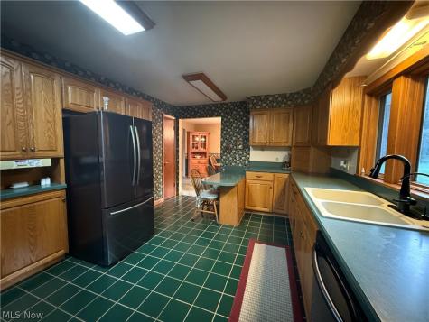 4205 Marks Avenue Rootstown OH 44272