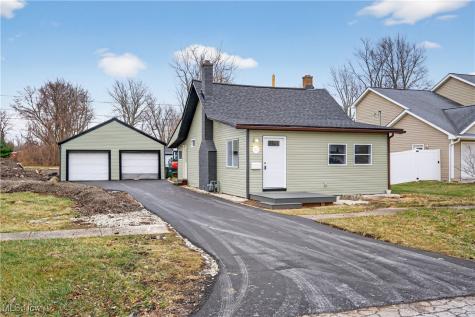 605 W Shore Boulevard Sheffield Lake OH 44054