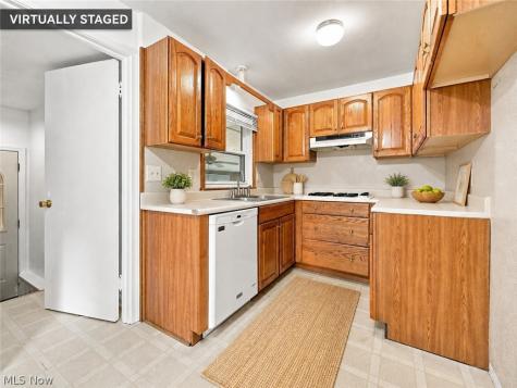 203 Edgewater Avenue NW Massillon OH 44646