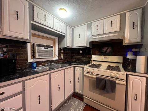 8464 Cleveland Avenue NW North Canton OH 44720