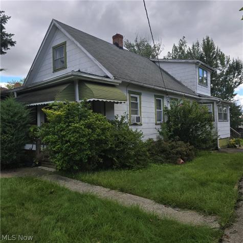 17108 Deforest Avenue Cleveland OH 44128