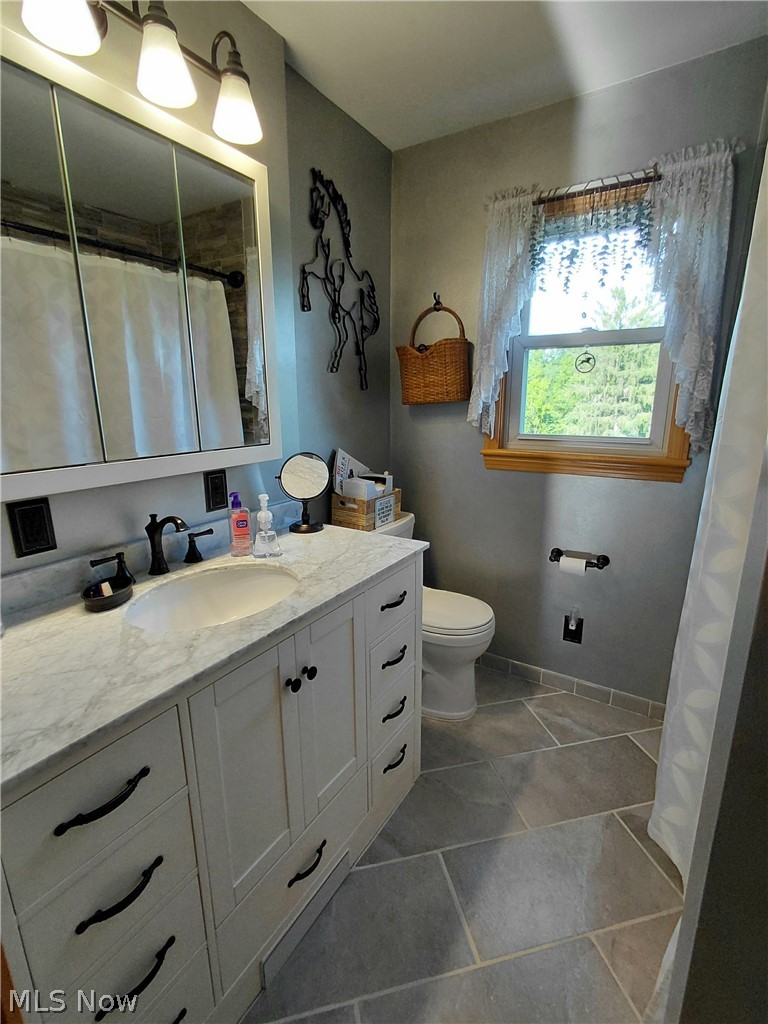 242 Cedar Road Richmond OH 43944