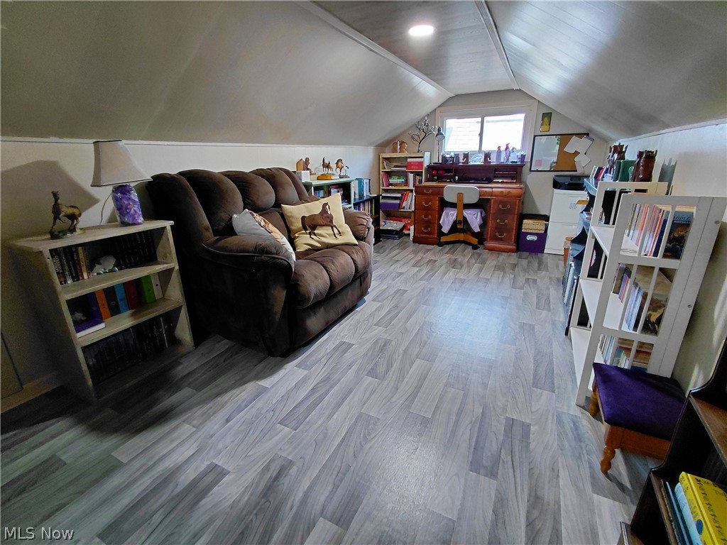 242 Cedar Road Richmond OH 43944