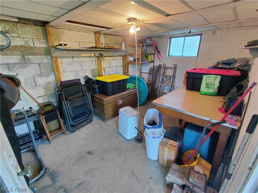 242 Cedar Road Richmond OH 43944