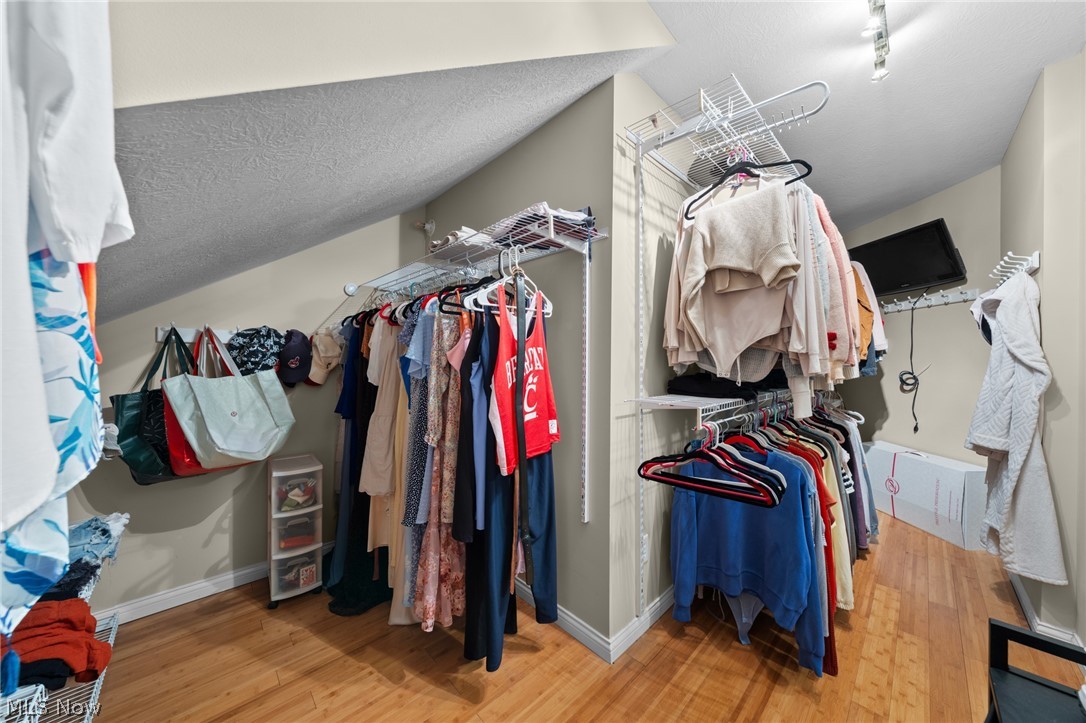 3528 Brook Court Avon OH 44011