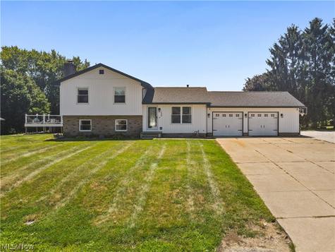 1524 Hightower Drive Uniontown OH 44685