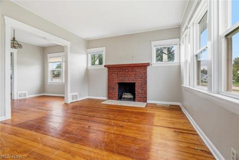 287 E 248th Street Euclid OH 44123