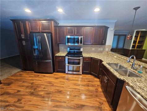 21586 Little Brook Way Strongsville OH 44149