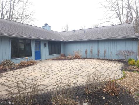 21586 Little Brook Way Strongsville OH 44149