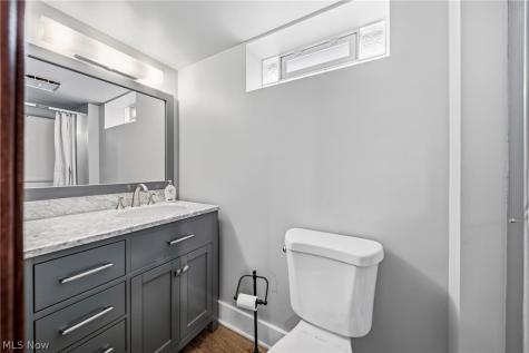 7506 Traymore Avenue Cleveland OH 44144