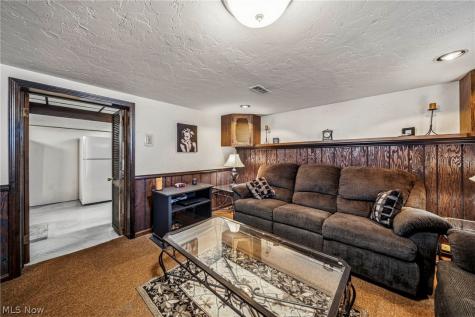 7506 Traymore Avenue Cleveland OH 44144
