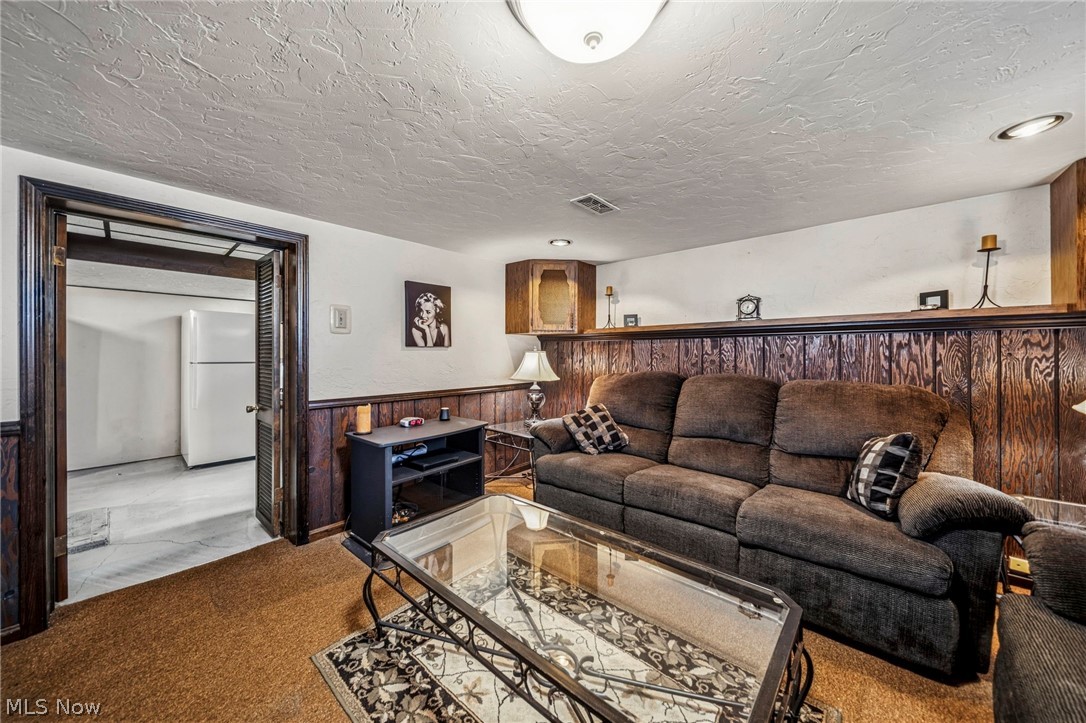 7506 Traymore Avenue Cleveland OH 44144