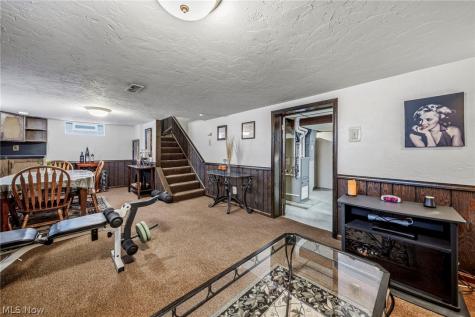 7506 Traymore Avenue Cleveland OH 44144