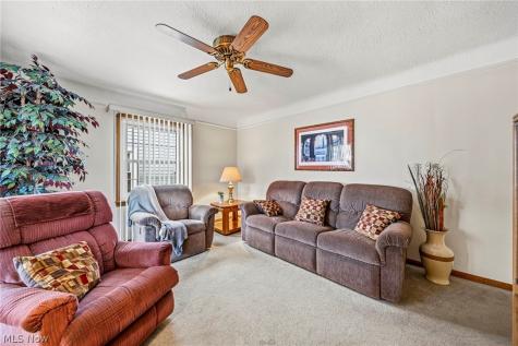7506 Traymore Avenue Cleveland OH 44144
