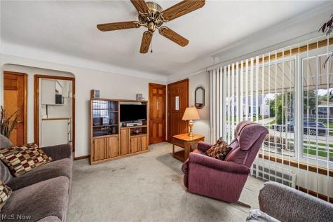 7506 Traymore Avenue Cleveland OH 44144