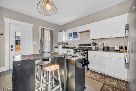 6011 Ellen Avenue Cleveland OH 44102