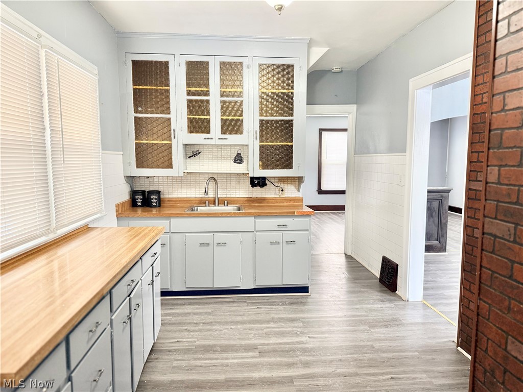 3501 Denison Avenue Cleveland OH 44109