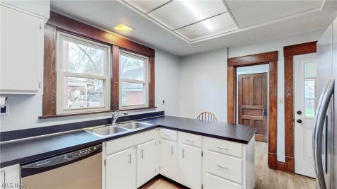 521 W Market Street Orrville OH 44667