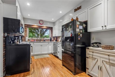 20391 Lake Road Rocky River OH 44116
