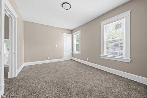 1714 Cliffview Road Cleveland OH 44112