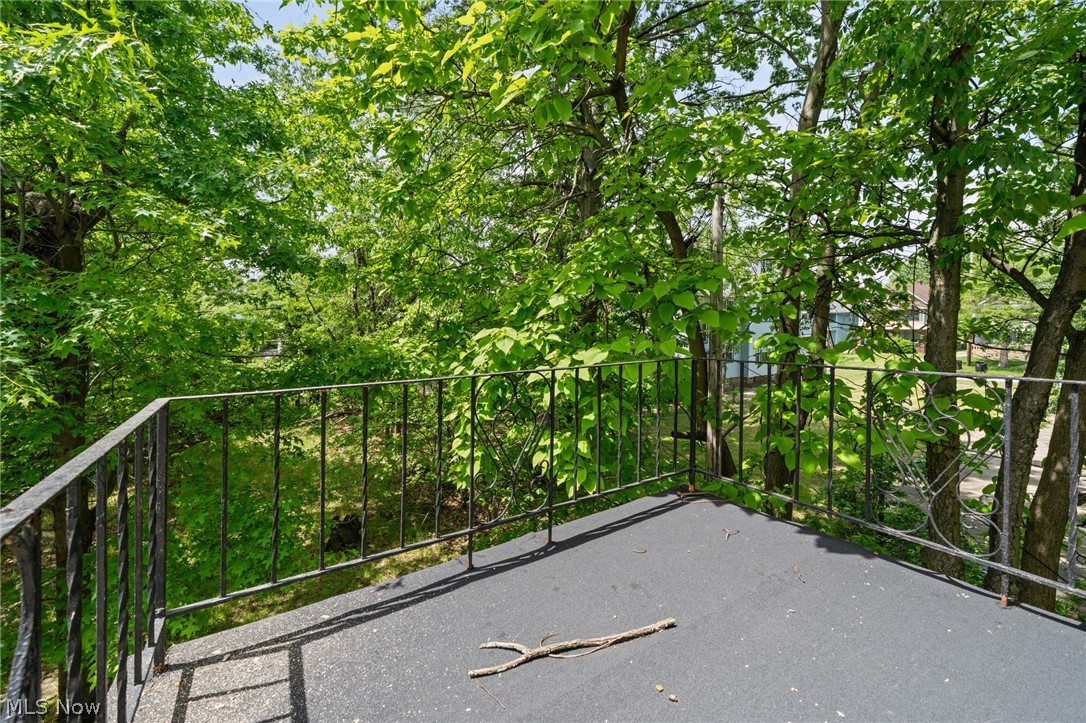 1714 Cliffview Road Cleveland OH 44112